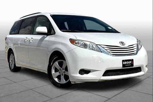 2017 Toyota Sienna LE