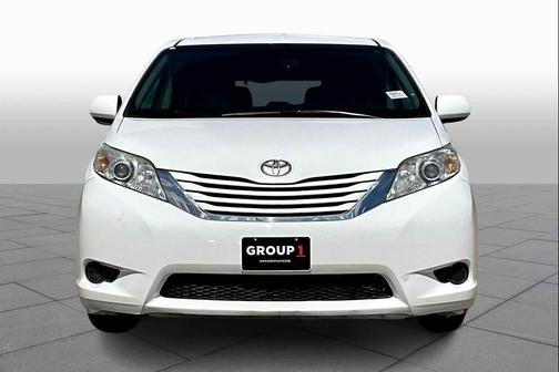 2017 Toyota Sienna LE