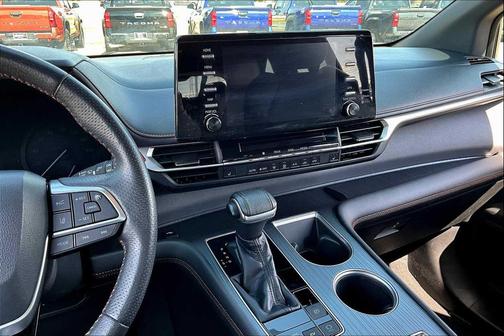 2021 Toyota Sienna XSE 7 Passenger