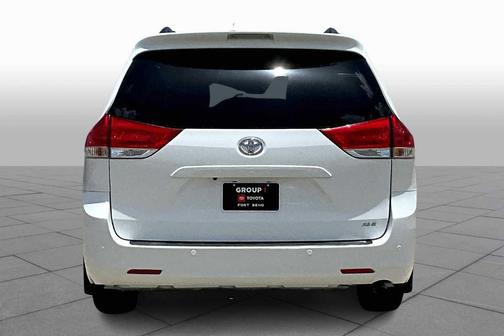 2011 Toyota Sienna XLE