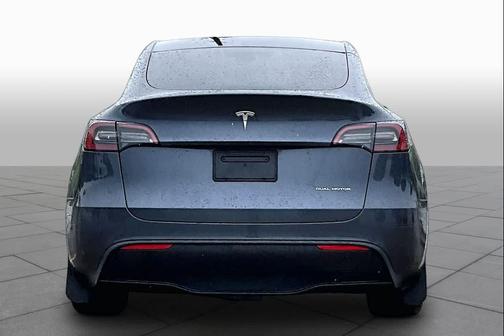 Midnight Silver Metallic 2023 Tesla Model Y Long Range Dual Motor All-Wheel Drive