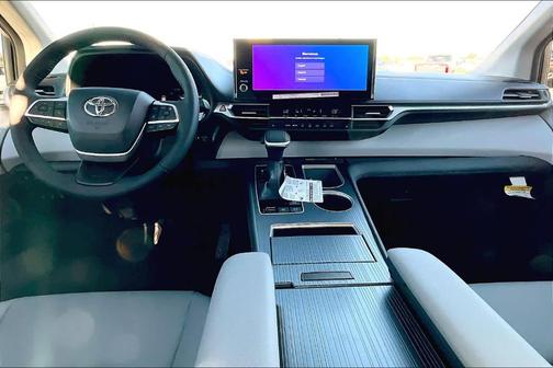 2025 Toyota Sienna XLE