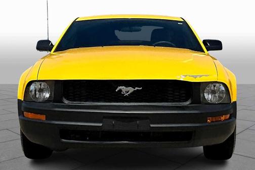 2005 Ford Mustang Deluxe