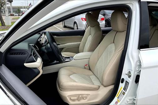 2019 Toyota Camry XLE