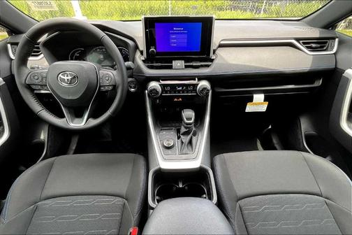 2025 Toyota RAV4 Hybrid SE