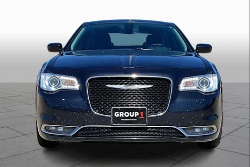 2019 Chrysler 300 Touring