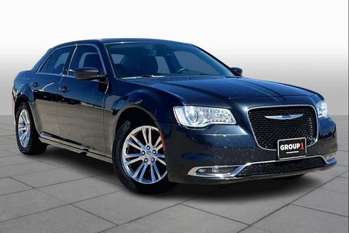 2019 Chrysler 300 Touring