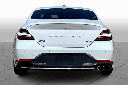 2022 Genesis G70 2.0T