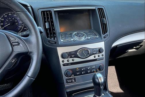 2011 INFINITI G37x Base