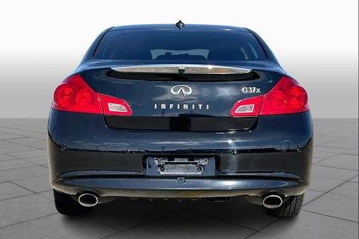 2011 INFINITI G37x Base