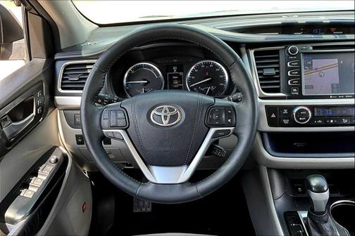 2016 Toyota Highlander Hybrid Platinum