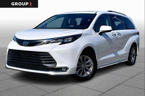 2024 Toyota Sienna XLE