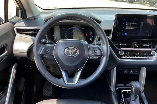 2024 Toyota Corolla Cross XLE