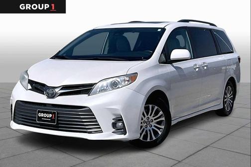 2019 Toyota Sienna XLE