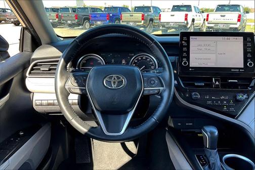 2024 Toyota Camry Hybrid XLE