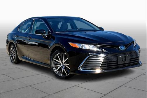 2024 Toyota Camry Hybrid XLE