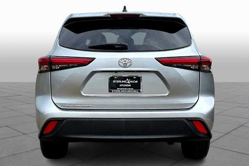 2022 Toyota Highlander L