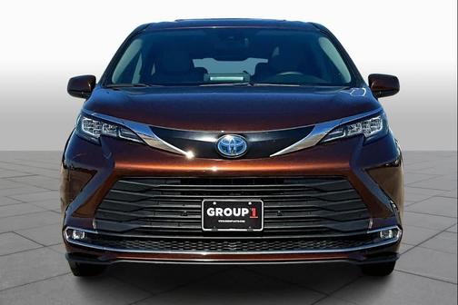 2023 Toyota Sienna XLE