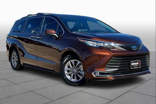 2023 Toyota Sienna XLE