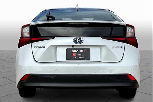 2021 Toyota Prius LE