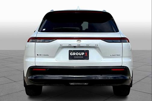 2025 Toyota Crown Signia Limited