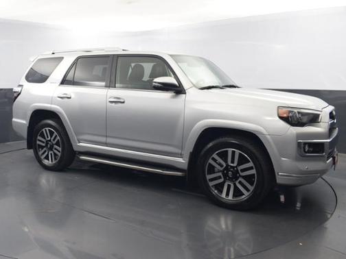 Photo 2 of 32 of 2016 Toyota 4Runner Limited