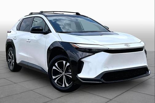 Wind Chill Pearl 2024 Toyota bZ4X XLE