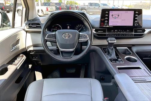 2021 Toyota Sienna XLE