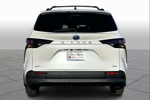 2025 Toyota Sienna XLE 8 Passenger