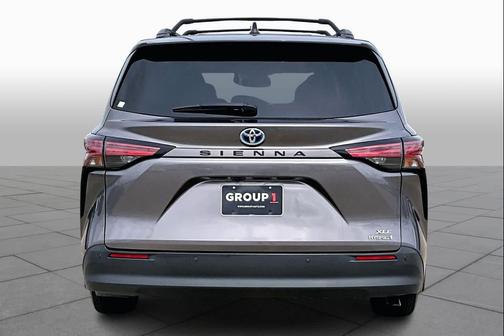 2022 Toyota Sienna XLE
