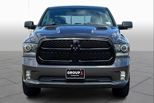 2017 RAM 1500 Night Crew Cab 4x4 5'7' Box