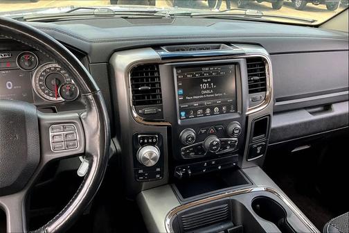 2017 RAM 1500 Night Crew Cab 4x4 5'7' Box