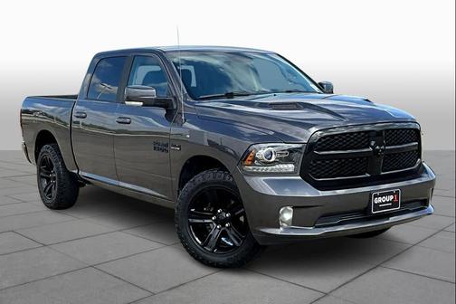 2017 RAM 1500 Night Crew Cab 4x4 5'7' Box