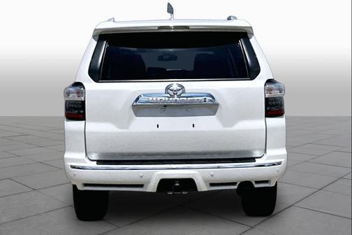Blizzard Pearl 2018 Toyota 4Runner Limited