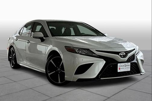 Wind Chill Pearl 2018 Toyota Camry XSE