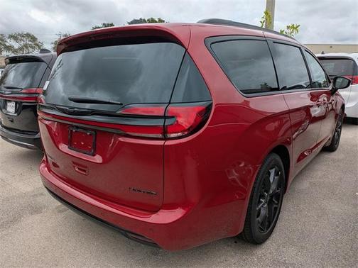 2026 Chrysler Pacifica Limited