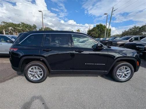 2025 Jeep Grand Cherokee Laredo X