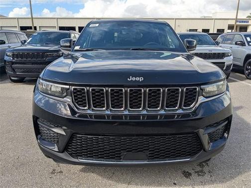 2025 Jeep Grand Cherokee Laredo X