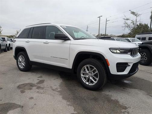 2025 Jeep Grand Cherokee Laredo X