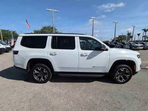 Bright White Clearcoat 2024 Jeep Wagoneer Series III