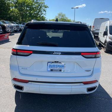 Bright White Clearcoat 2024 Jeep Grand Cherokee Summit