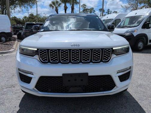 Bright White Clearcoat 2024 Jeep Grand Cherokee Summit