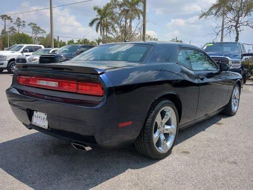 2012 Dodge Challenger SXT