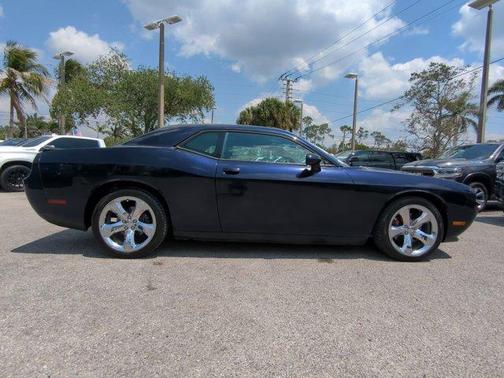 2012 Dodge Challenger SXT