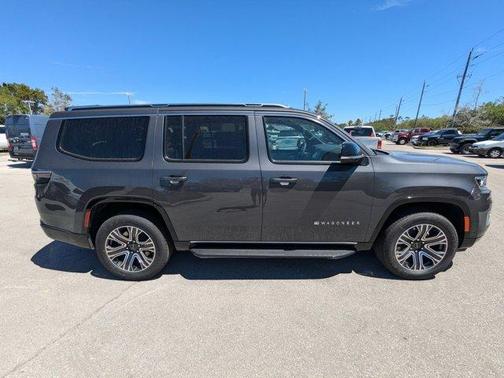 2025 Jeep Wagoneer Base
