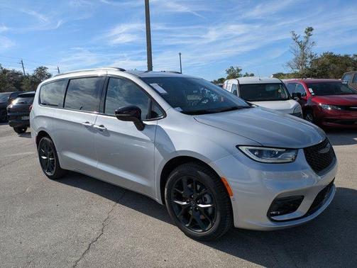 2026 Chrysler Pacifica Limited