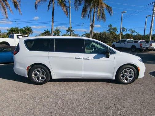 2024 Chrysler Pacifica Limited