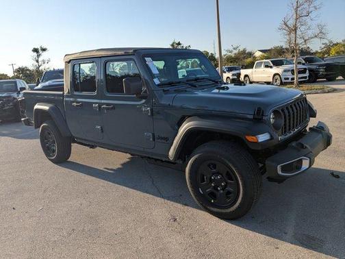 2026 Jeep Gladiator Sport