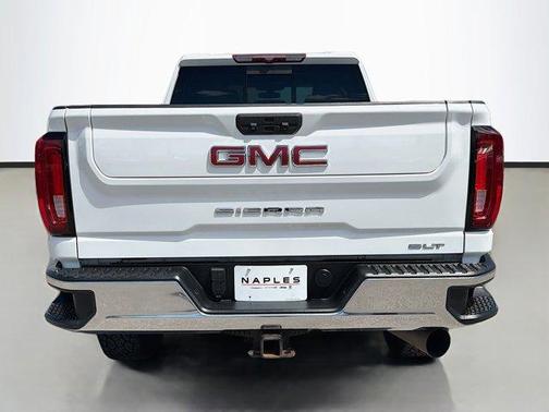 Summit White 2022 GMC Sierra 2500 SLT