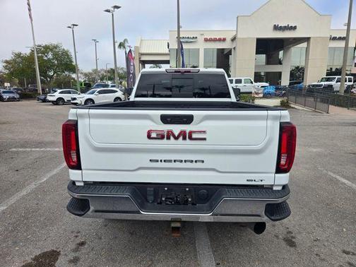 2022 GMC Sierra 2500 SLT